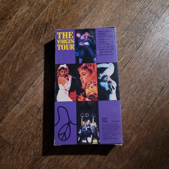 Madonna like a virgin tour fold out vhs - Picture 5 of 7